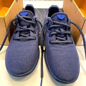 NEW allbirds navy sneakers, WR2WOVB080